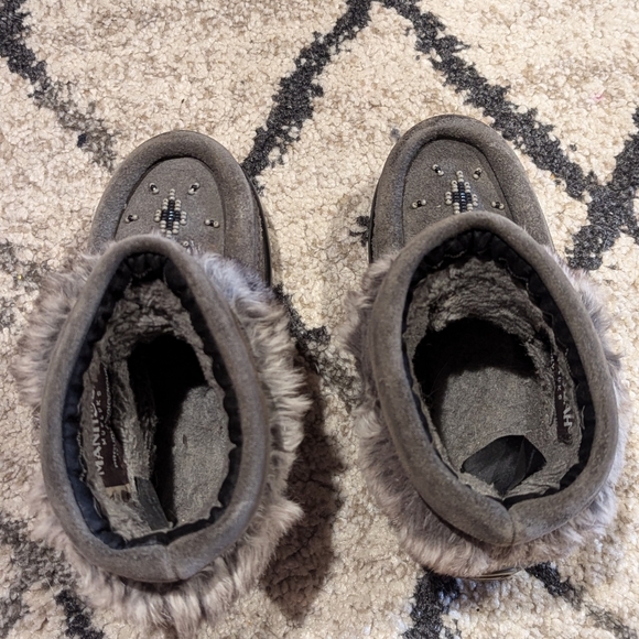 Manitobah Mukluks Waterproof Snowy Owlet, Size 8 - Picture 3 of 9